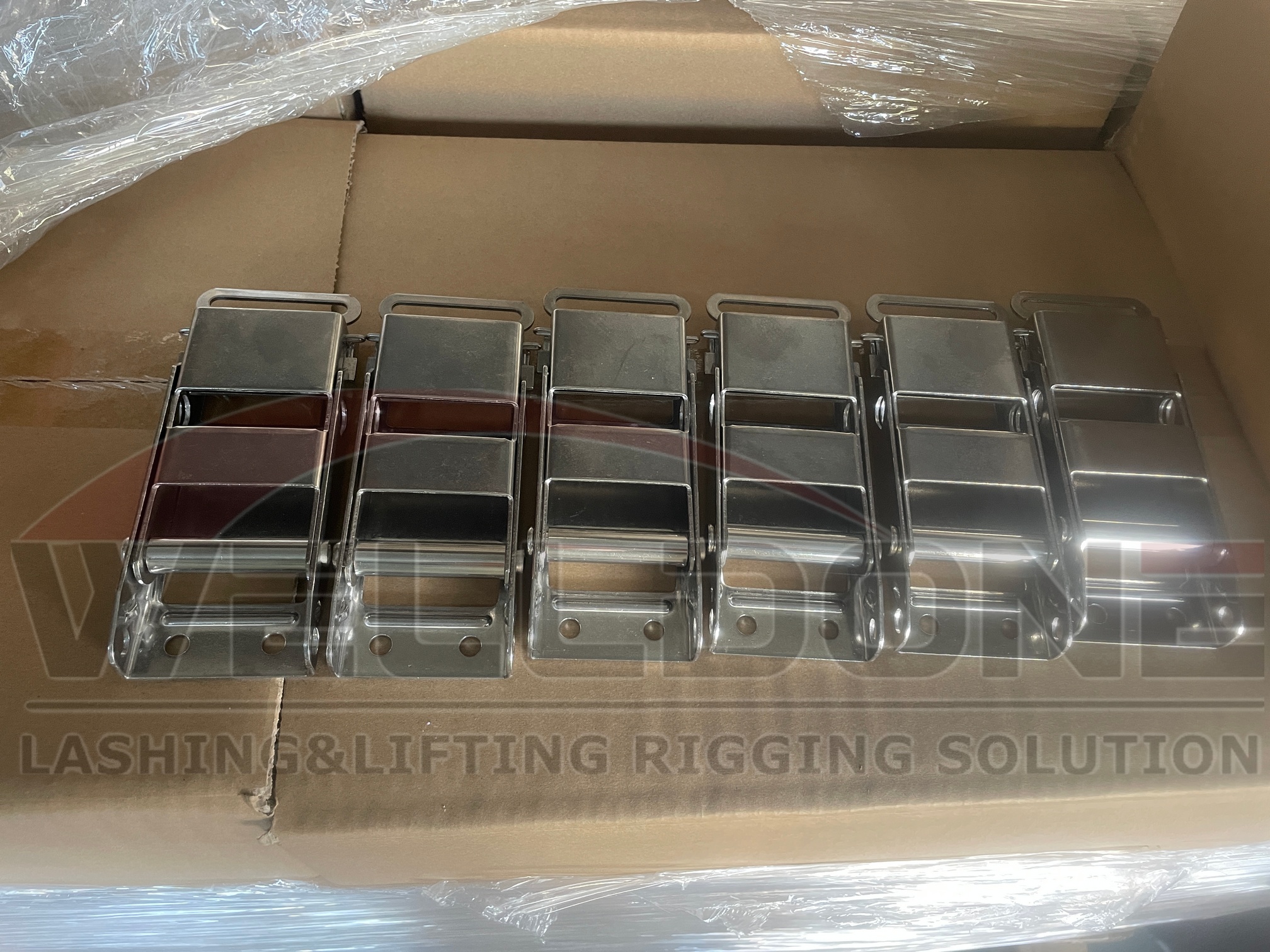 curtainside truck overcenter buckle