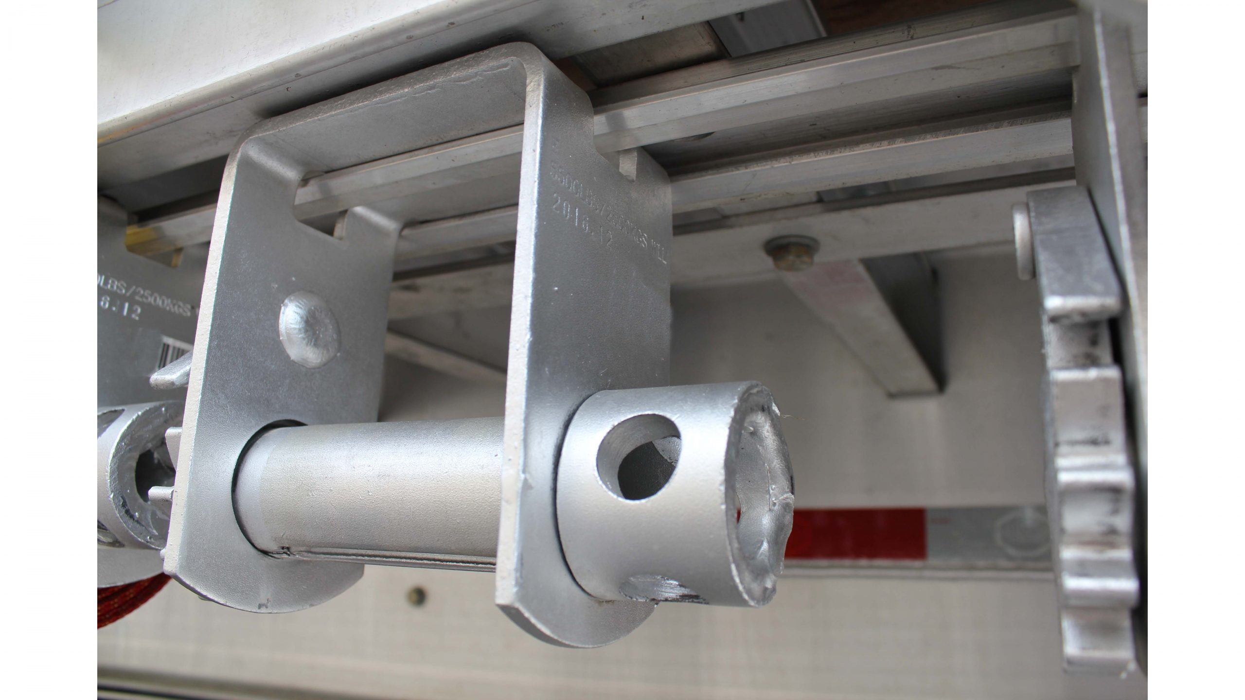 double L track sliding winch application